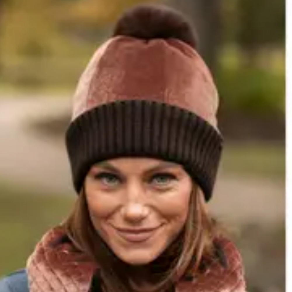 Justin Gregory Pom Beanie Hat, Copper Crush Velvet, Brown Knit, Like New!!